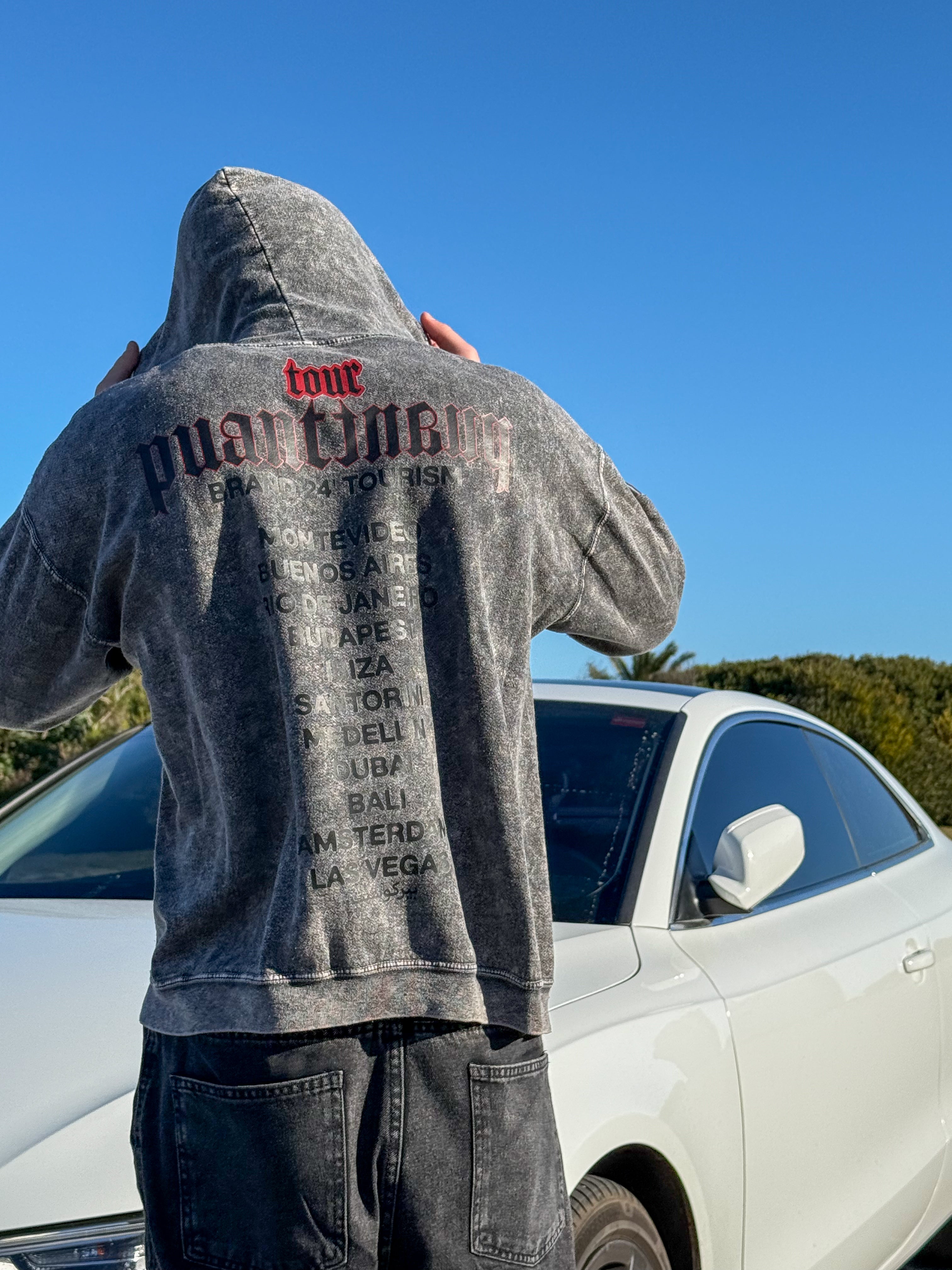 HOODIE TOUR